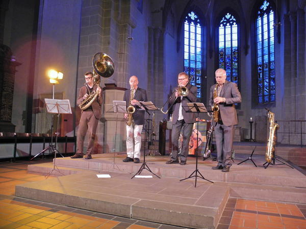 Bild vergr&ouml;&szlig;ern: Talking Horns