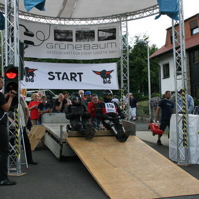 Bild vergr&ouml;&szlig;ern: Bobby Car Rennen 2014 (4)