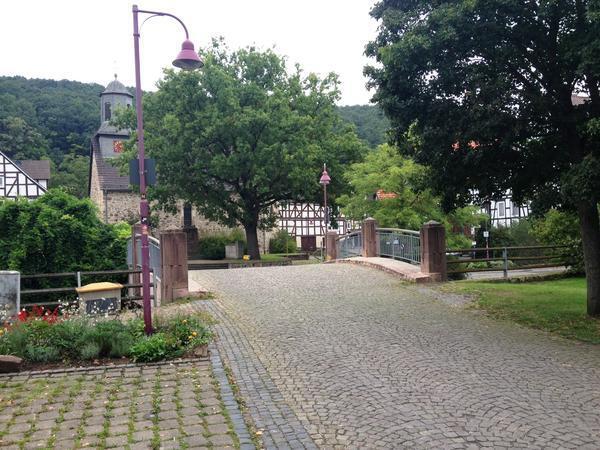 Bild vergr&ouml;&szlig;ern: Br&uuml;cke am Kirchplatz
