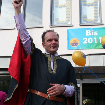 Bild vergr&ouml;&szlig;ern: 999