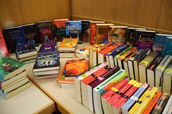 Bild vergr&ouml;&szlig;ern: B&uuml;cherflohmarkt