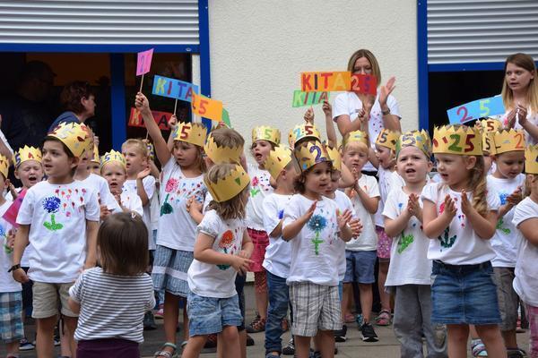 Bild vergr&ouml;&szlig;ern: Jubil&auml;um KITA Pusteblume