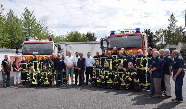 Bild vergr&ouml;&szlig;ern: FeuerwehrEhrung