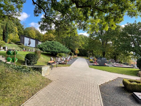 Bild vergr&ouml;&szlig;ern: Die Kunigundengemeinde startet konkrete Umsetzungsphase des Friedhofskonzeptes und investiert 865.000 Euro in die Gestaltung ihrer Friedhöfe.