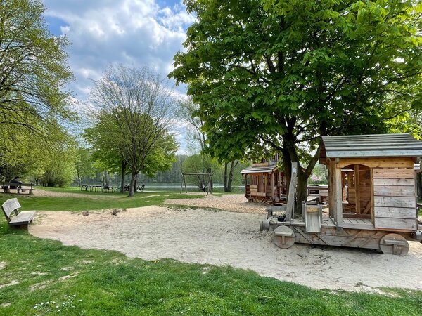 Bild vergr&ouml;&szlig;ern: Der Spielplatz am Steinertsee wird grundhaft saniert und umgestaltet.