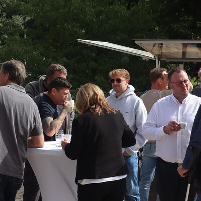 Bild vergr&ouml;&szlig;ern: Neben den Fachvorträgen stand auch bei diesem Treffen der Austausch in lockerer Atmosphäre im Vordergrund.