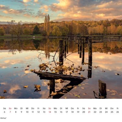 Bild vergr&ouml;&szlig;ern: Der herbstliche Steinertsee, gehüllt in besondere Farbtöne. Aufgenommen wurde das Bild von Fotograf Andreas Engelhard.