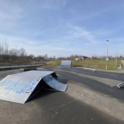 Bild vergr&ouml;&szlig;ern: Skater-Anlage