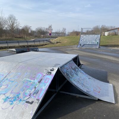 Bild vergr&ouml;&szlig;ern: Skater-Anlage