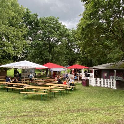 Bild vergr&ouml;&szlig;ern: Grillhütte am Steinertsee