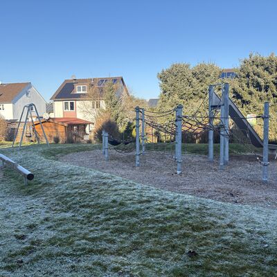 Bild vergr&ouml;&szlig;ern: Spielplatz Albert-Schweitzer-Straße