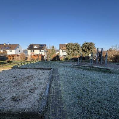 Bild vergr&ouml;&szlig;ern: Spielplatz Albert-Schweitzer-Straße