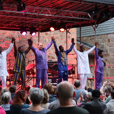 Bild vergr&ouml;&szlig;ern: Mamadou Diabate und Percussion mania